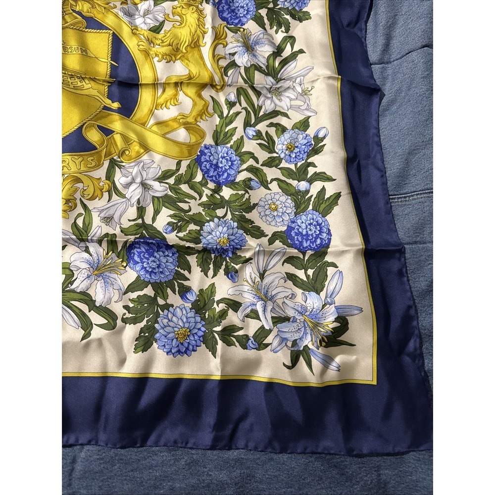 Vintage Burberry Large Coat Of Arms Lion Floral Silk Scarf Vintage - Picture 6 of 14